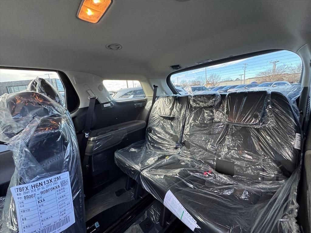 New 2026 Kia Carnival FWD image 9