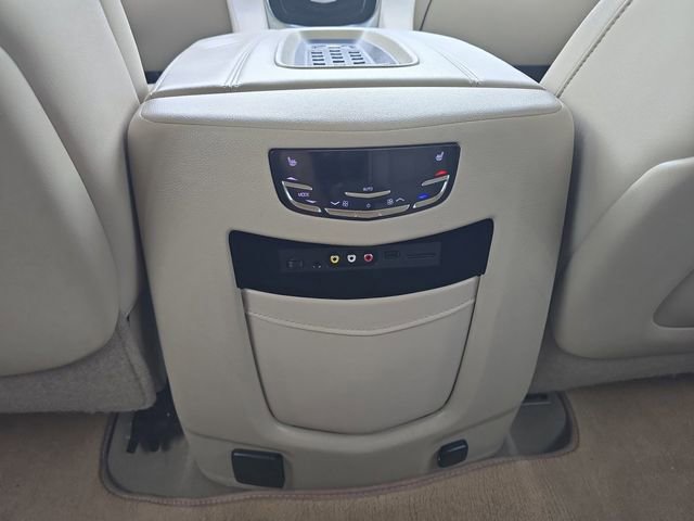Used 2016 Cadillac Escalade Luxury AWD/4WD image 26
