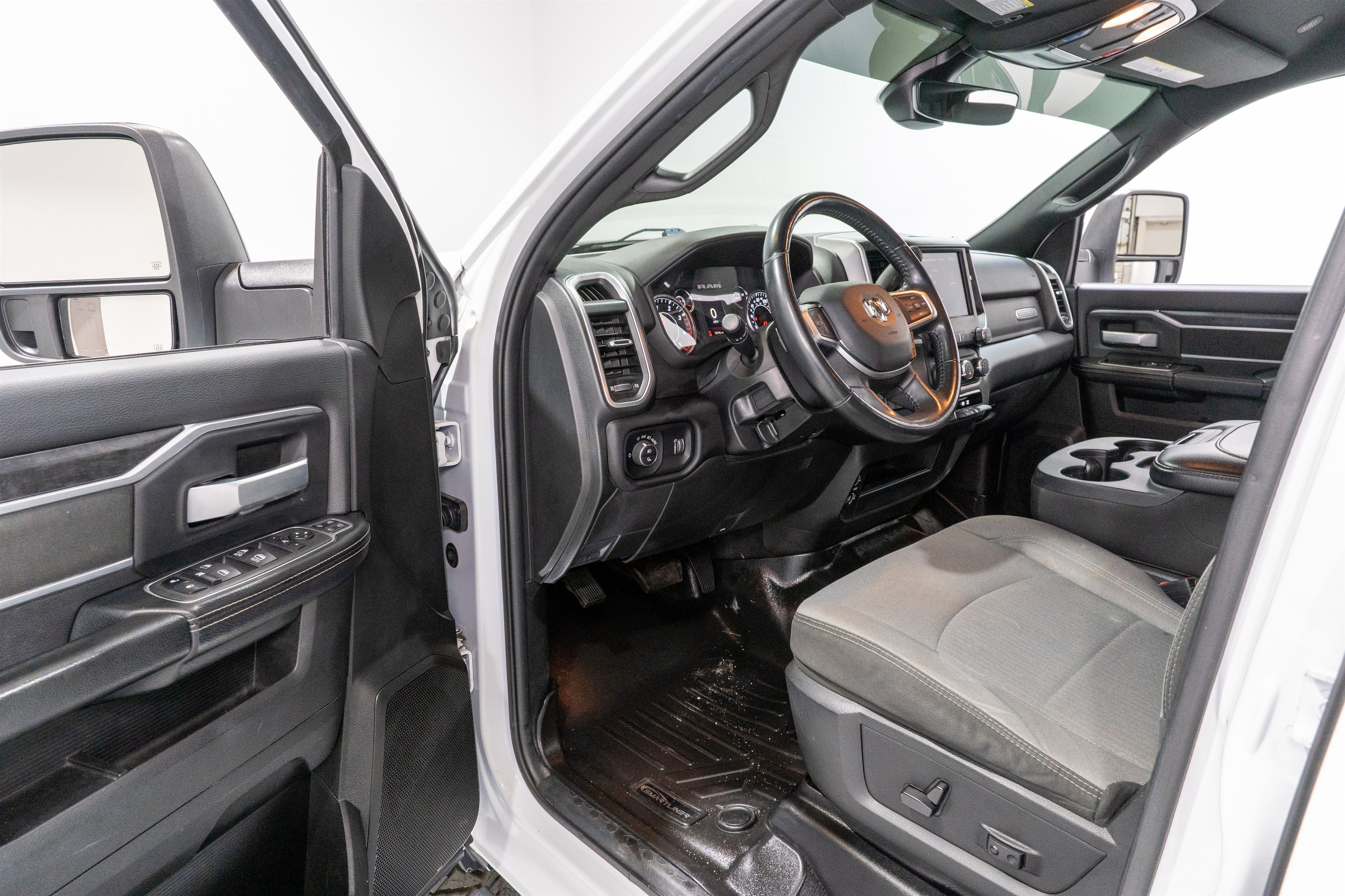 Used 2024 RAM 2500 Big Horn AWD/4WD image 13