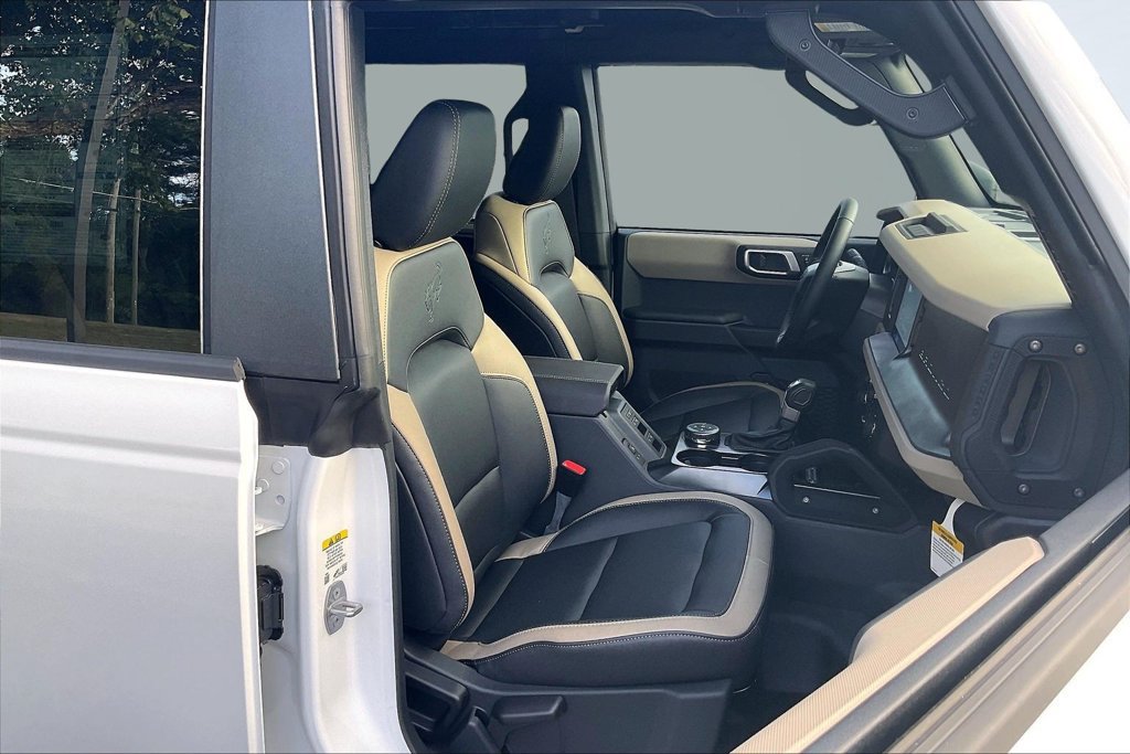 New 2026 Ford Bronco Big Bend w/ Black Diamond Package AWD/4WD image 11