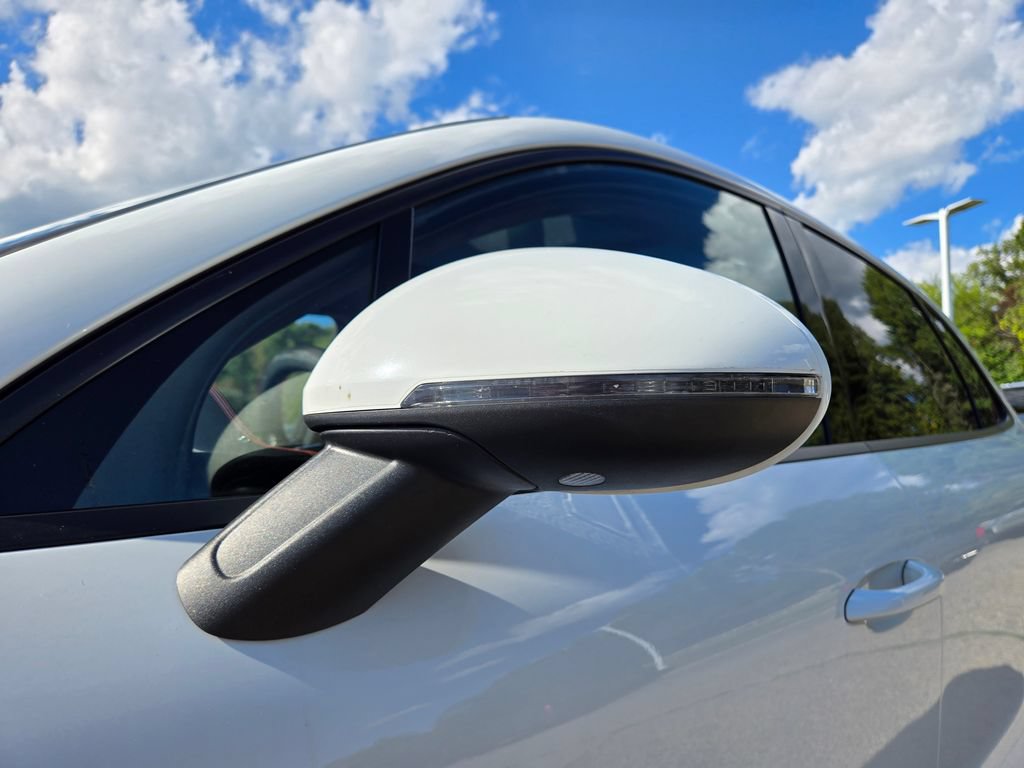 Used 2015 Porsche Macan Turbo AWD/4WD image 12