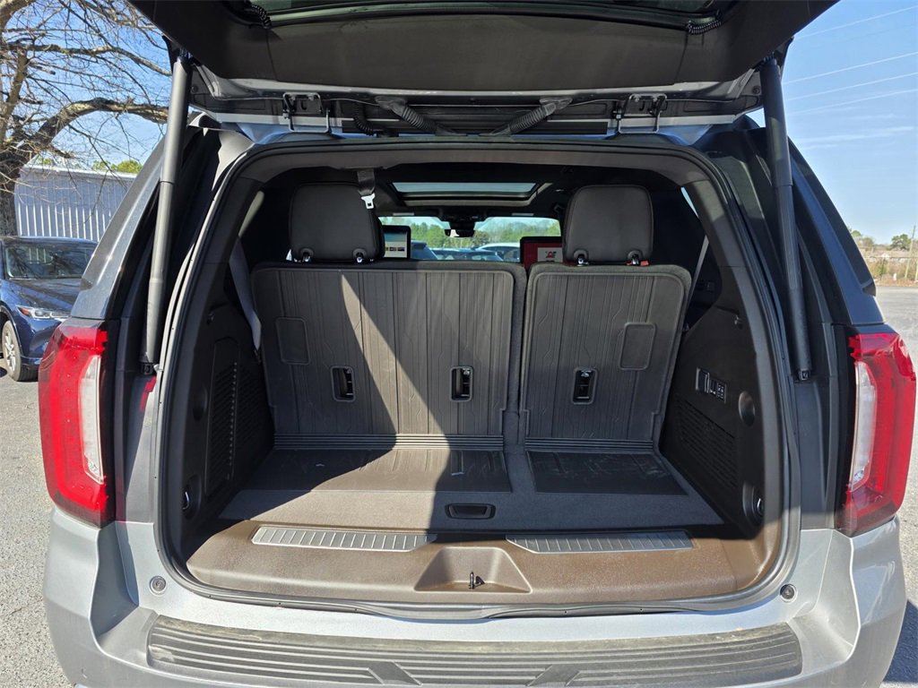 Used 2024 GMC Yukon Denali w/ Denali Reserve Package image 10