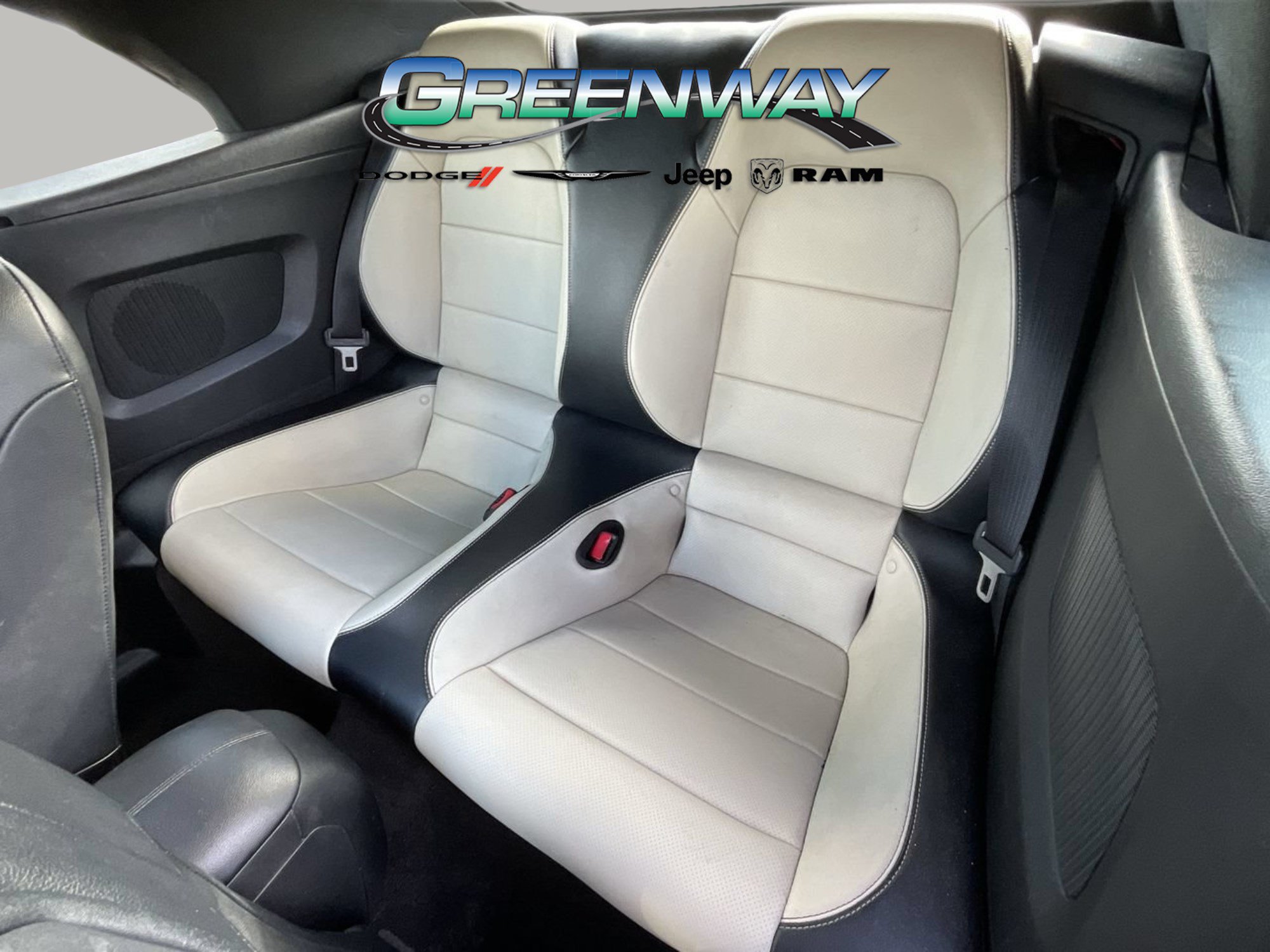 Used 2016 Ford Mustang Premium RWD image 17