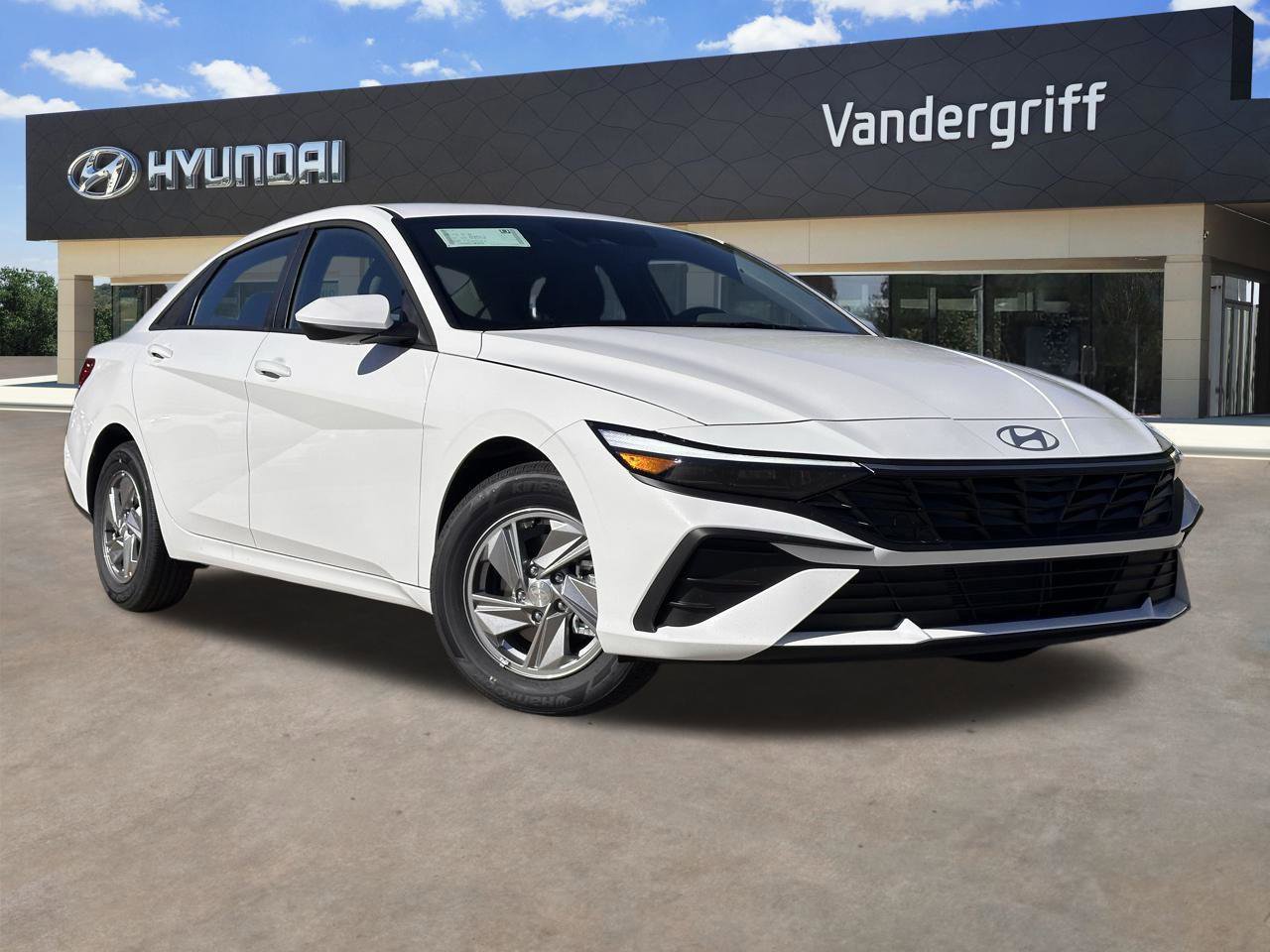 New 2026 Hyundai Elantra SE