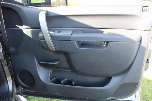 Used 2011 Chevrolet Silverado 2500 LT w/ Interior Plus Package AWD/4WD image 27