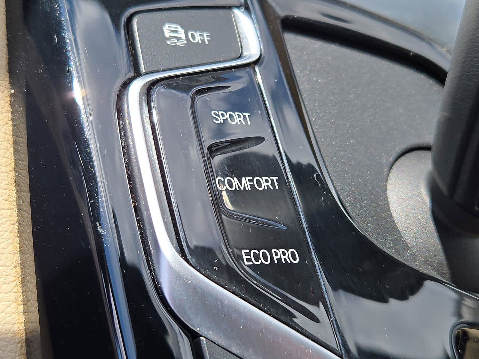 Used 2020 BMW 530i xDrive w/ Premium Package image 26