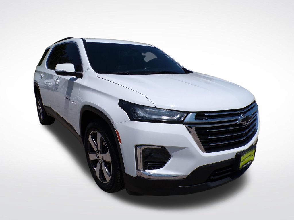 Used 2023 Chevrolet Traverse LT w/ LT Premium Package AWD/4WD image 7