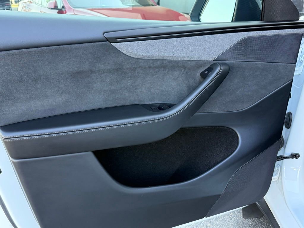 Used 2026 Tesla Model Y Long Range image 20