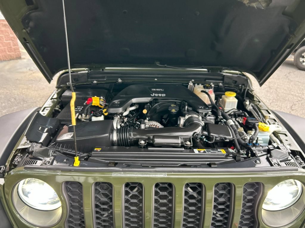 Used 2021 Jeep Gladiator Rubicon AWD/4WD image 10