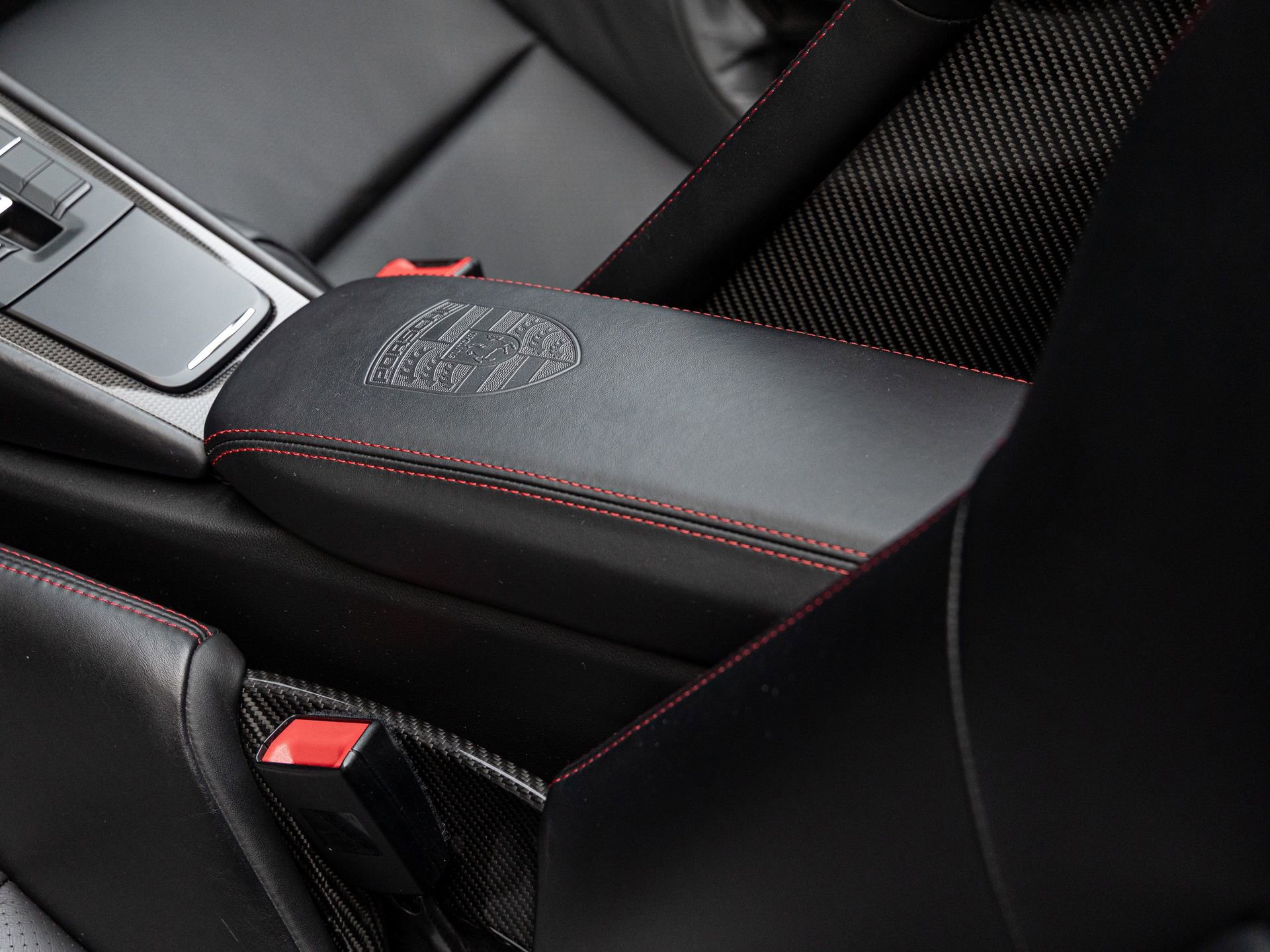 Certified 2019 Porsche 911 Speedster RWD image 30