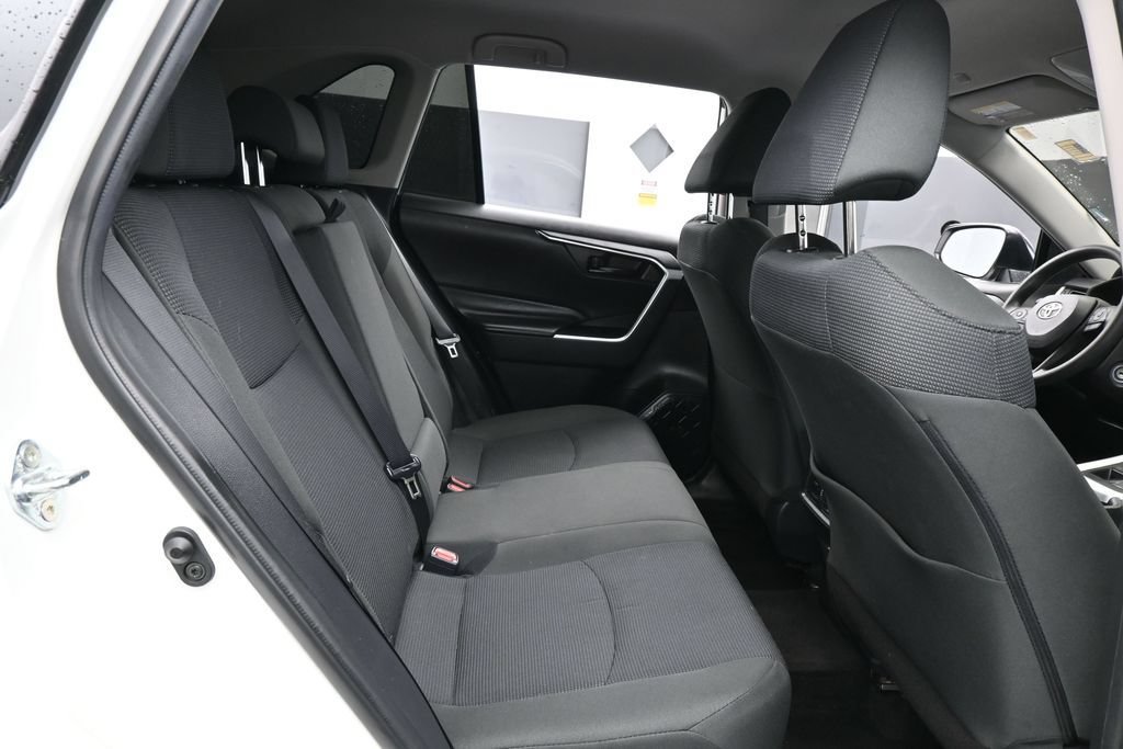 Used 2025 Toyota RAV4 LE AWD/4WD image 37