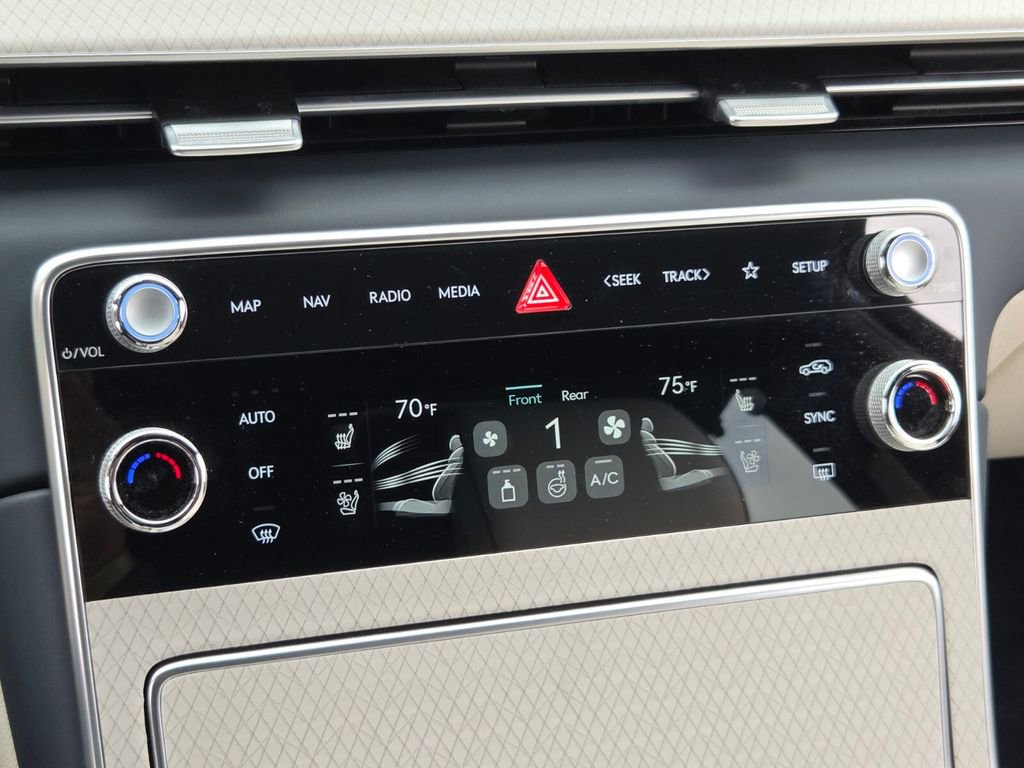 Used 2025 Genesis GV80 3.5T Prestige image 19