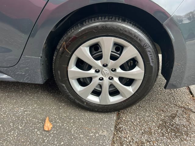 Used 2023 Toyota Corolla LE image 32