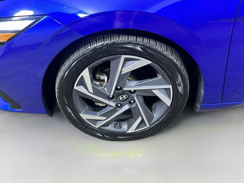 Used 2024 Hyundai Elantra Limited FWD image 8