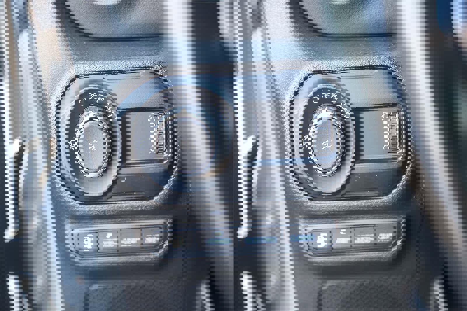 Used 2023 Jeep Wrangler Unlimited Rubicon 4xe w/ Safety Group image 21