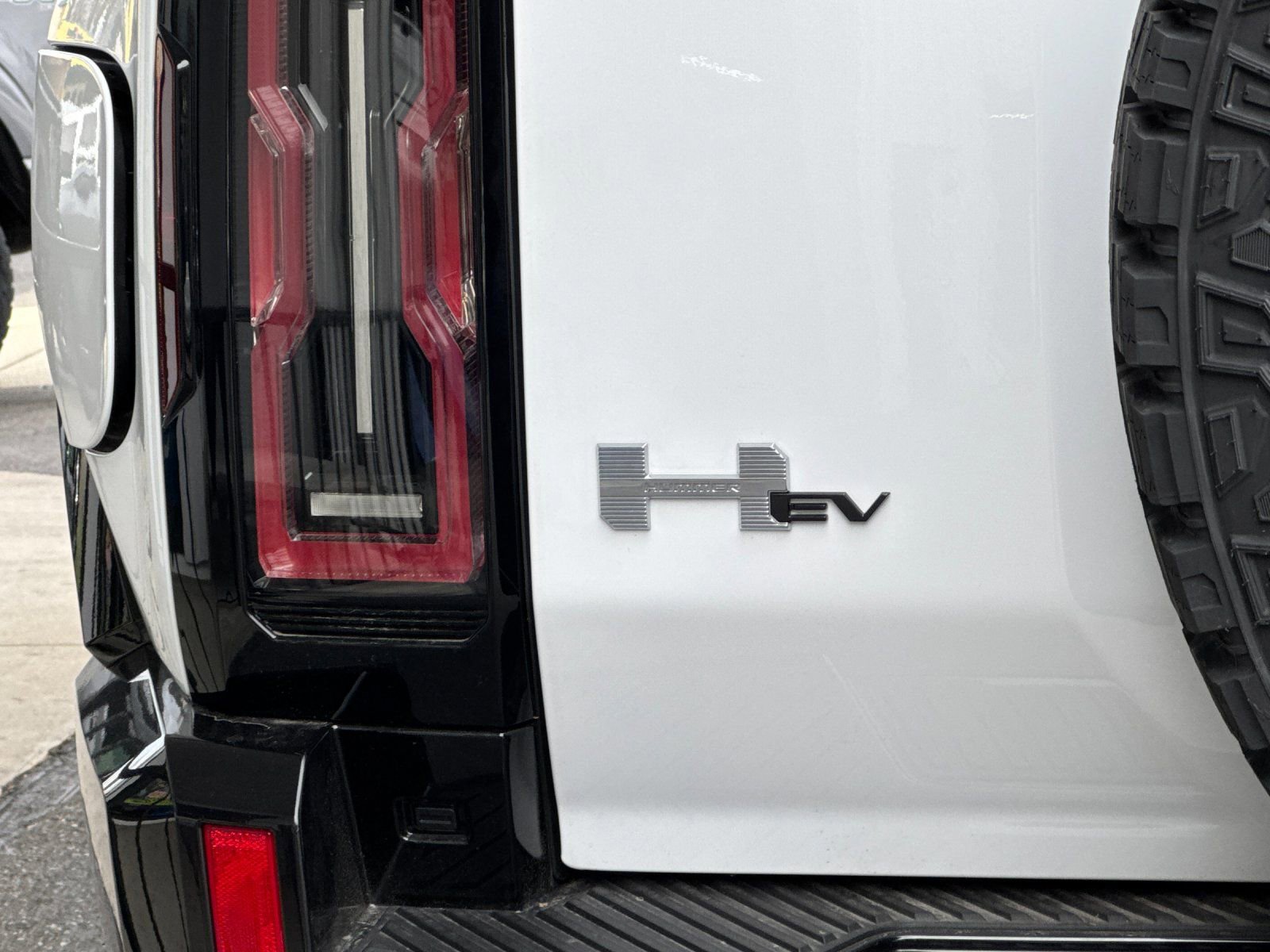 New 2025 GMC Hummer EV 2X w/ Extreme Off-Road Package image 32