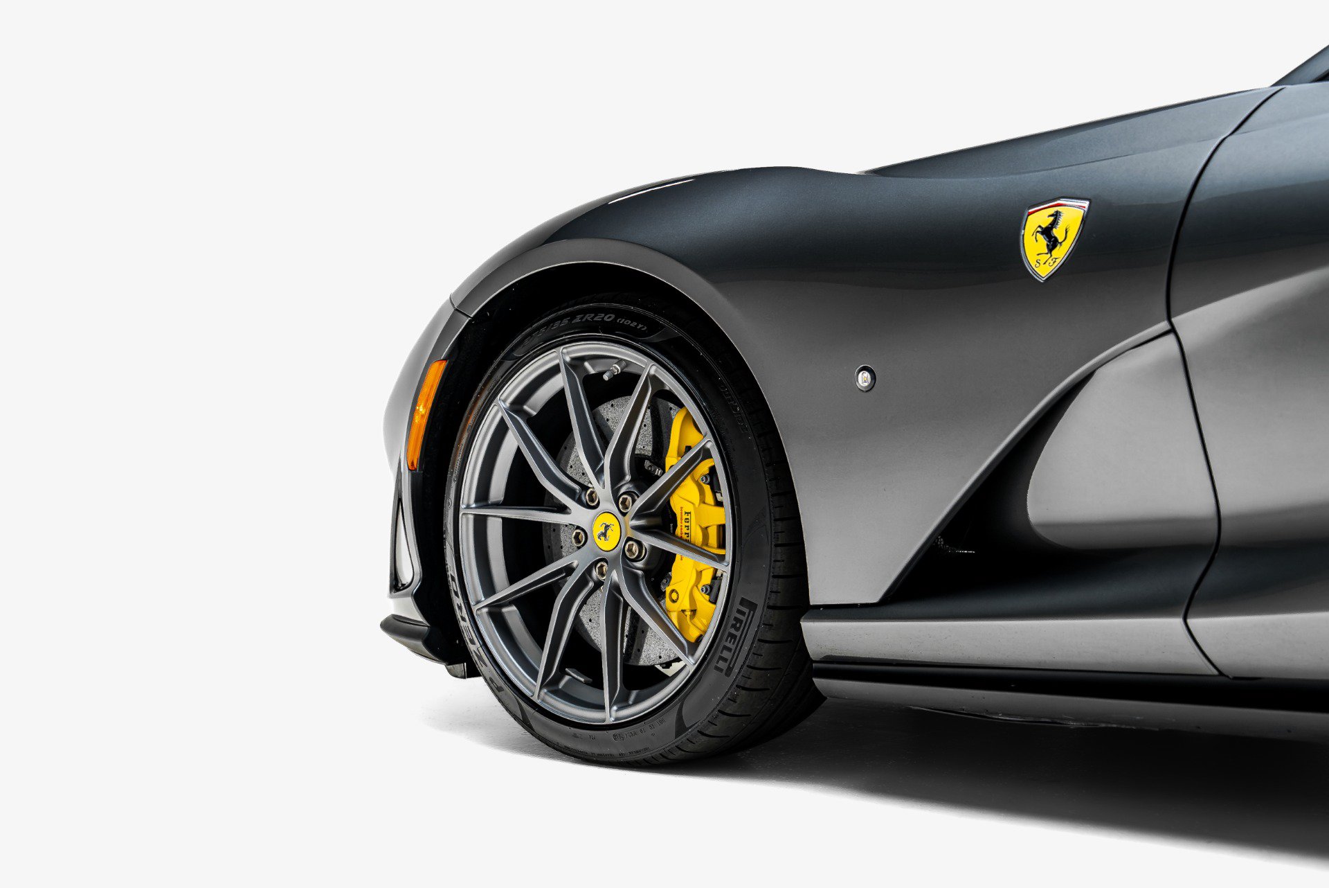 Used 2019 Ferrari 812 Superfast RWD image 15