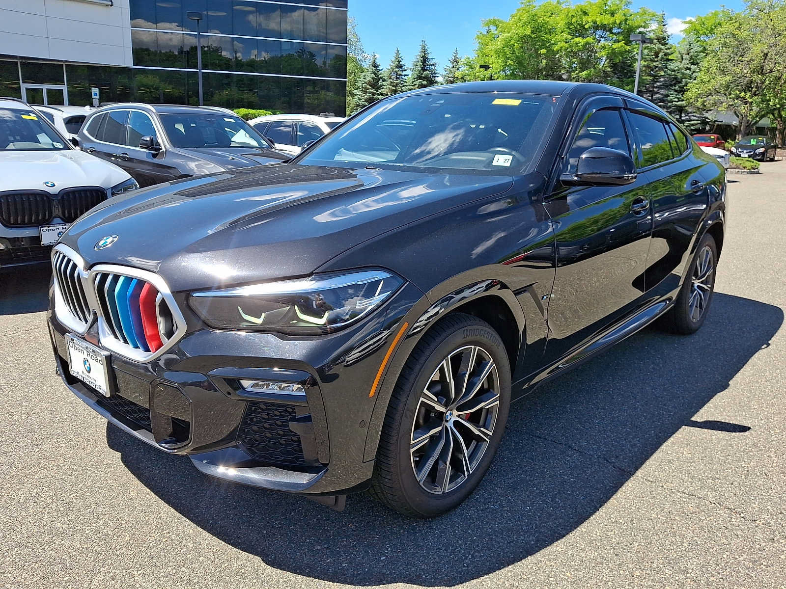 Used 2022 BMW X6 xDrive40i w/ M Sport Package AWD/4WD image 3