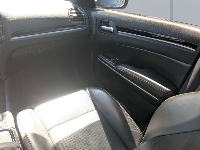 Certified 2023 Chrysler 300 S w/ Comfort Group RWD image 15