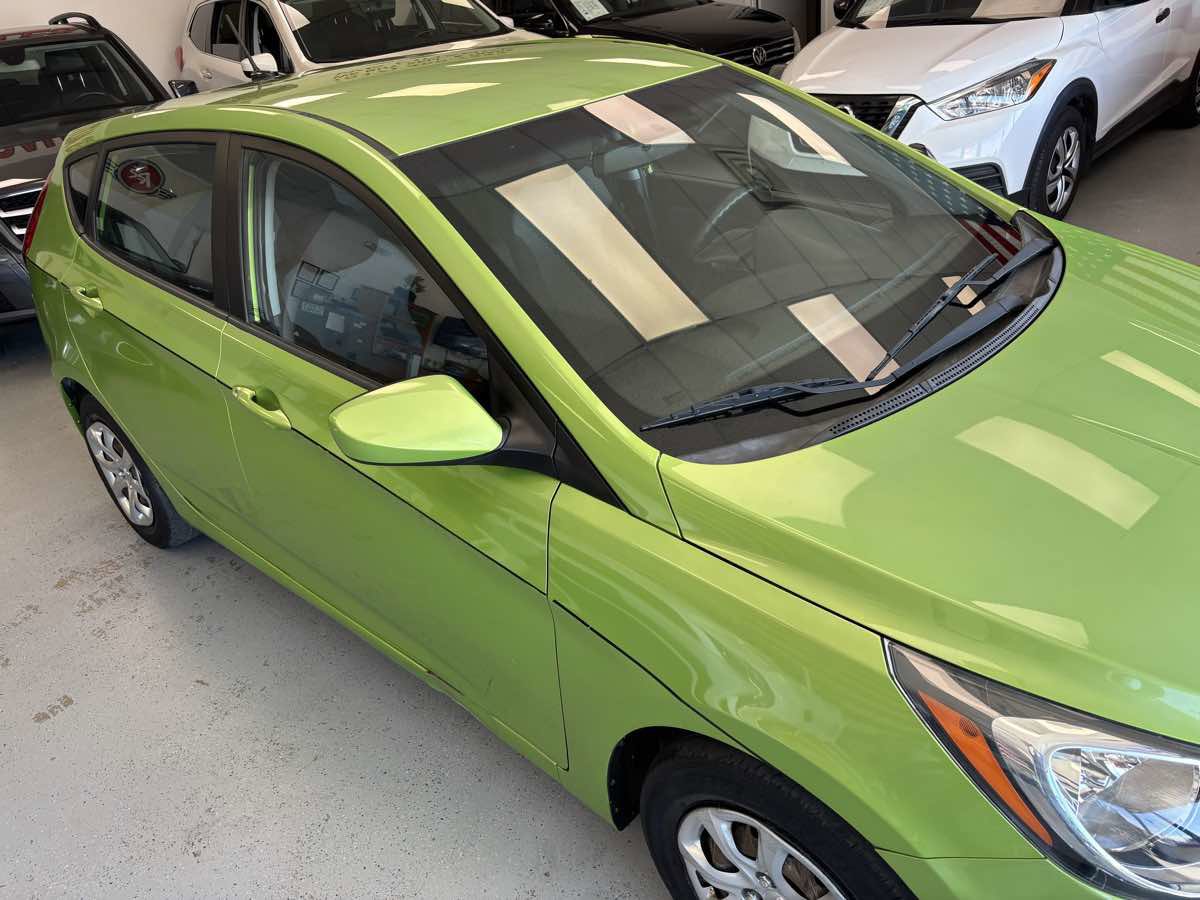 Used 2012 Hyundai Accent GS image 4