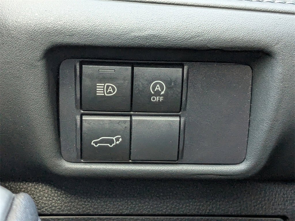 Used 2023 Toyota Highlander LE image 31