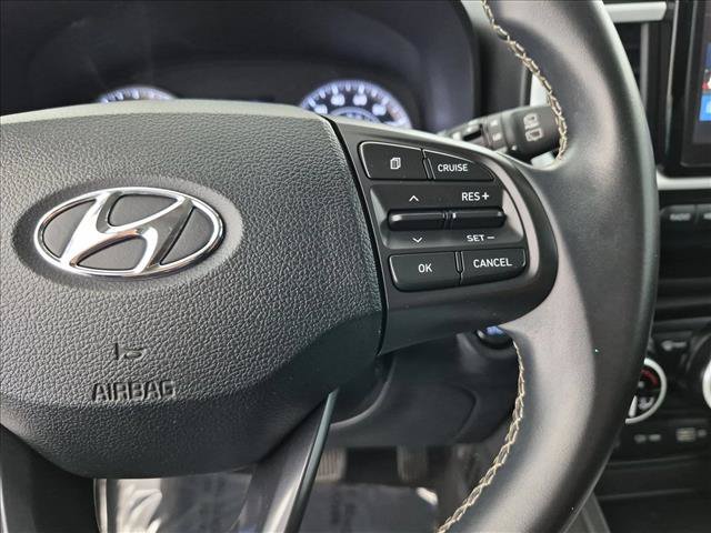 Certified 2022 Hyundai Venue Limited w/ Cargo Package FWD image 30