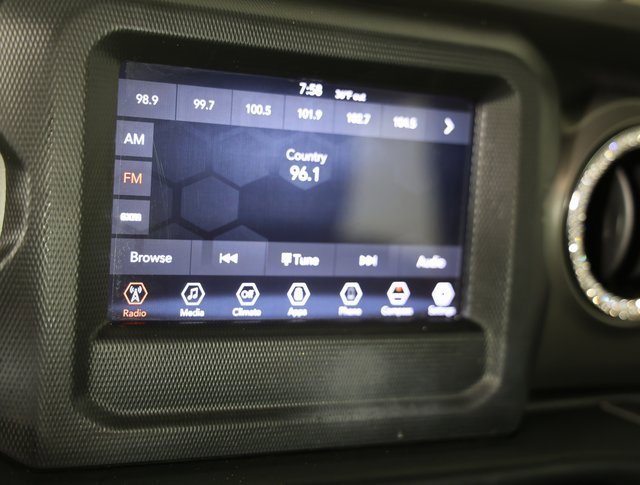 Used 2022 Jeep Wrangler Sport image 16