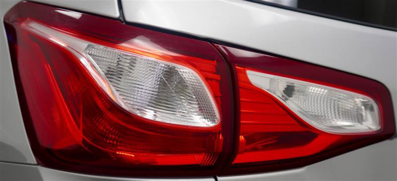 Used 2021 Chevrolet Equinox LT w/ LPO, Floor Liner Package image 37