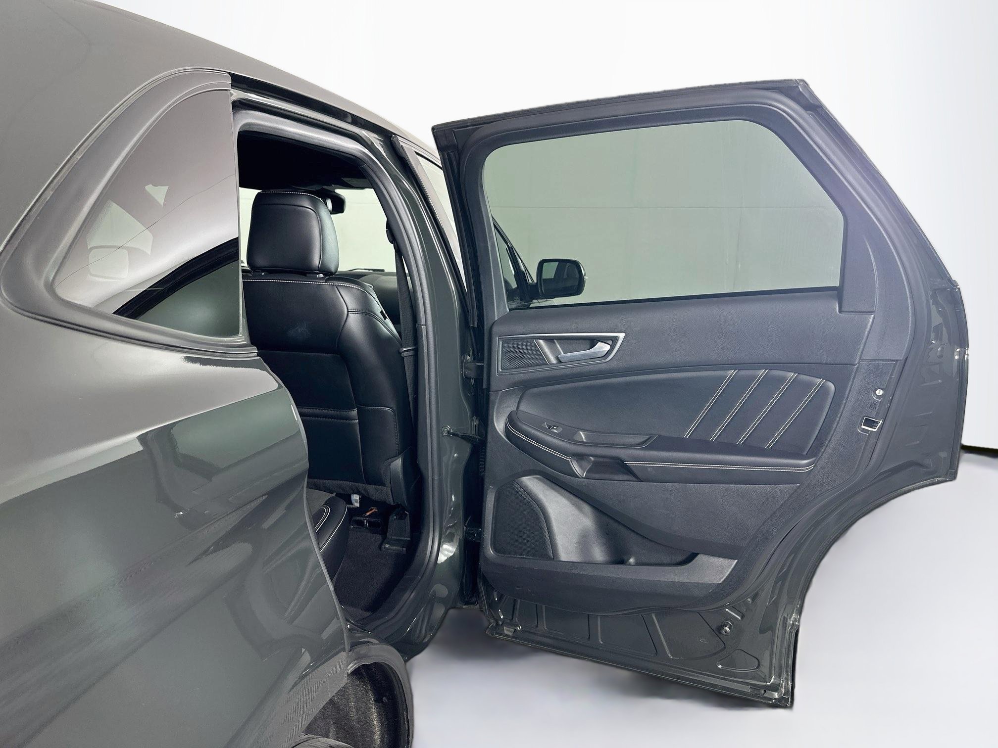 Used 2022 Ford Edge ST AWD/4WD image 30