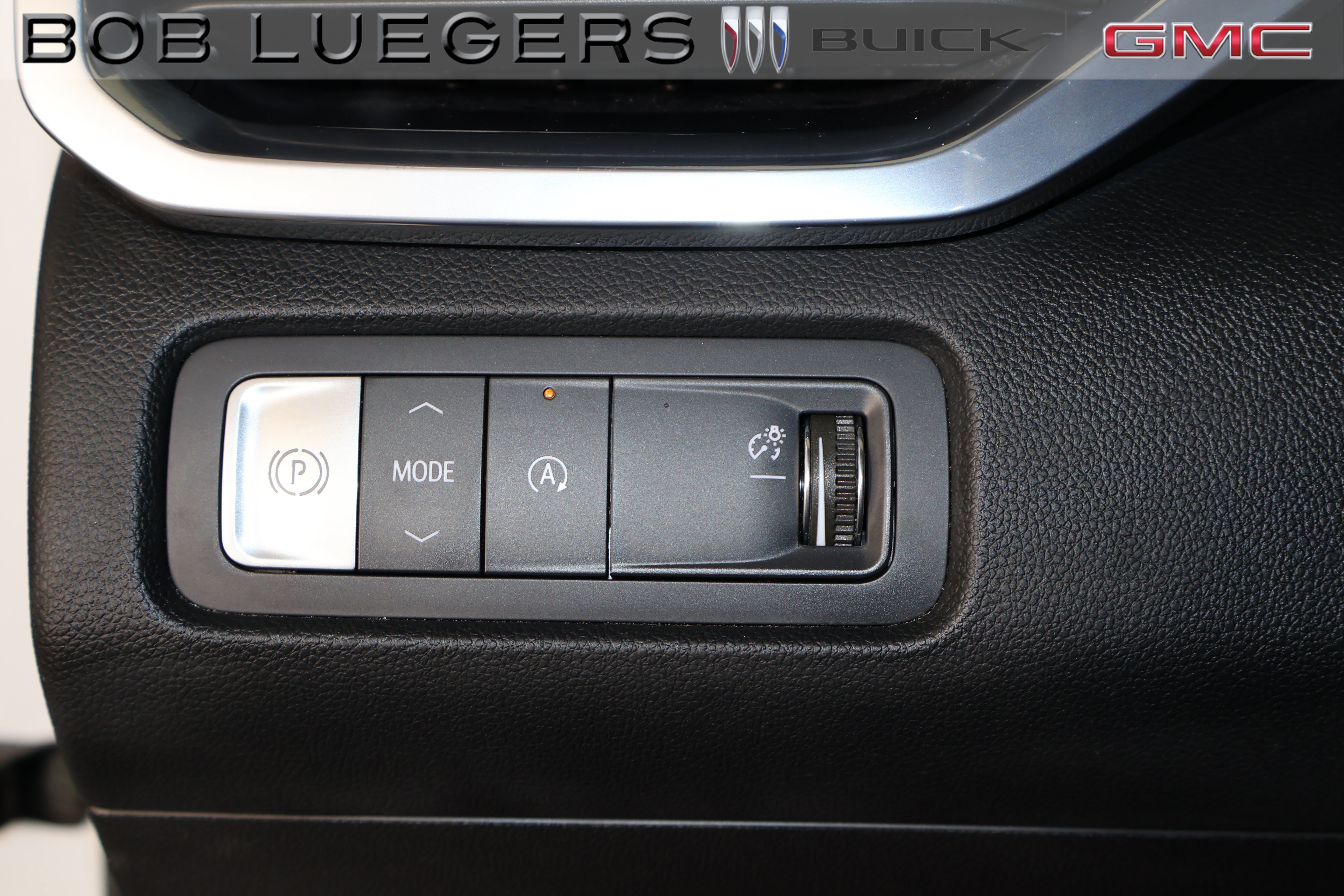 Certified 2025 GMC Acadia Elevation FWD image 26