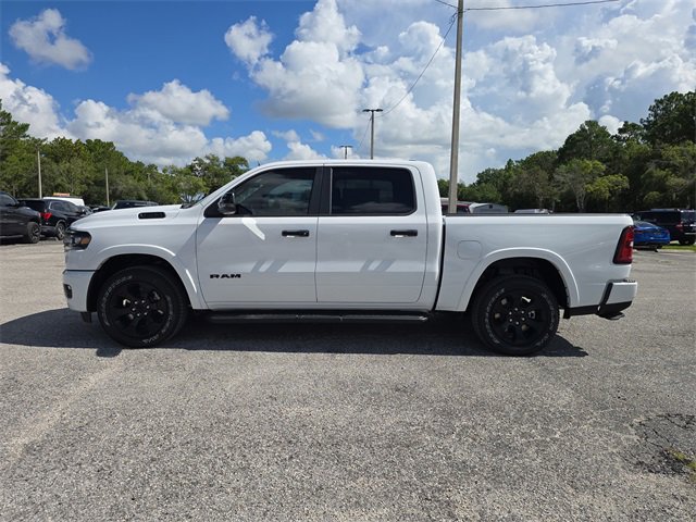 New 2026 RAM 1500 4x4 Crew Cab image 3