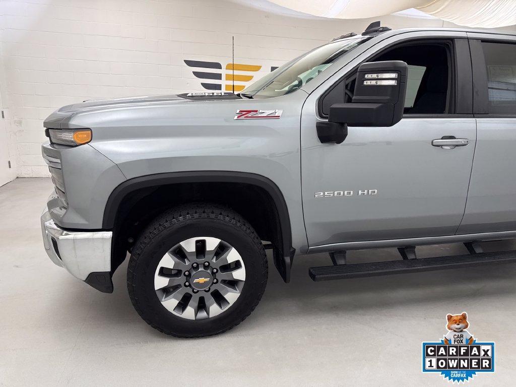 Used 2026 Chevrolet Silverado 2500 LT w/ All Star Edition AWD/4WD image 2