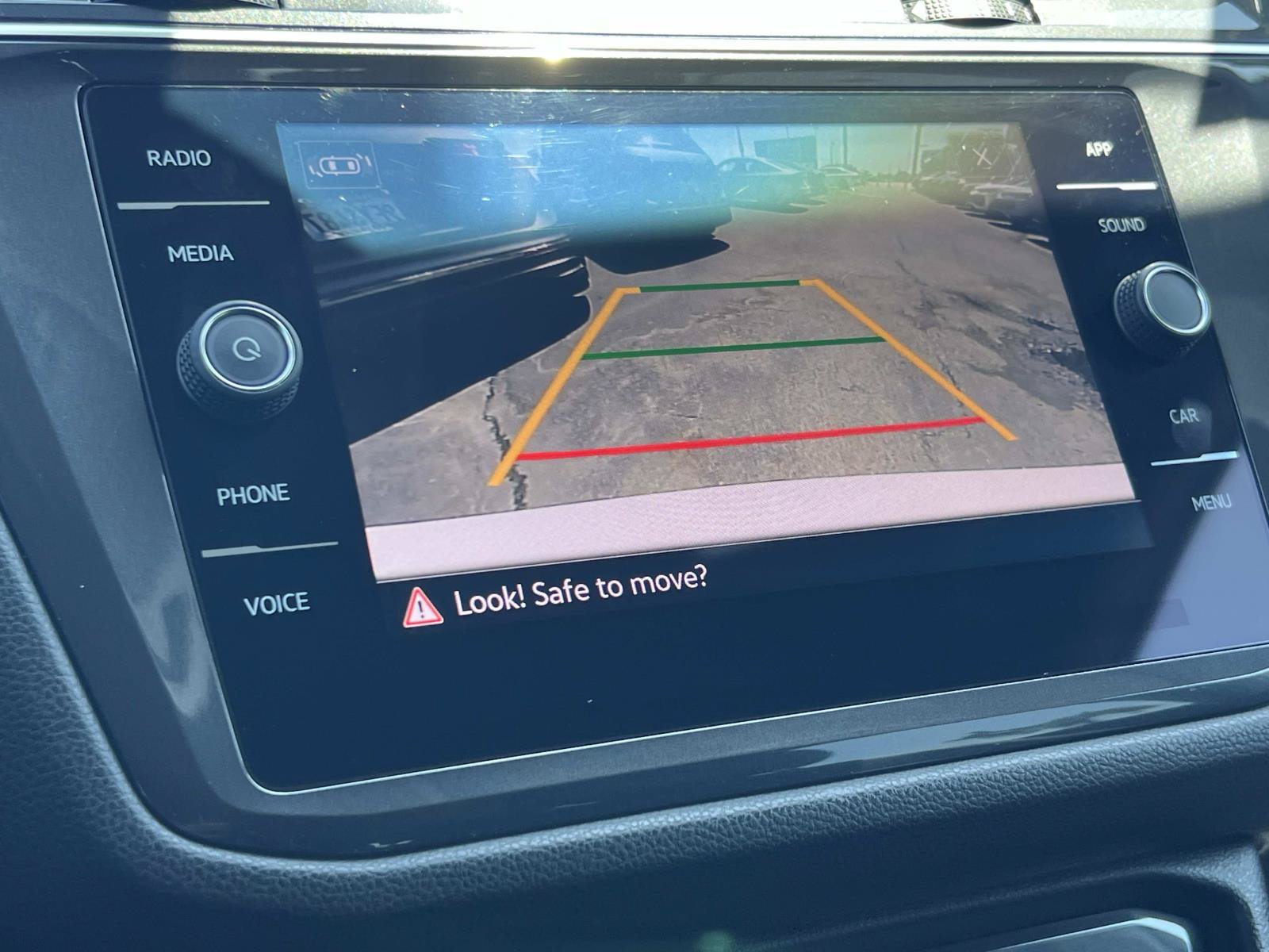 Certified 2023 Volkswagen Tiguan SE FWD image 13
