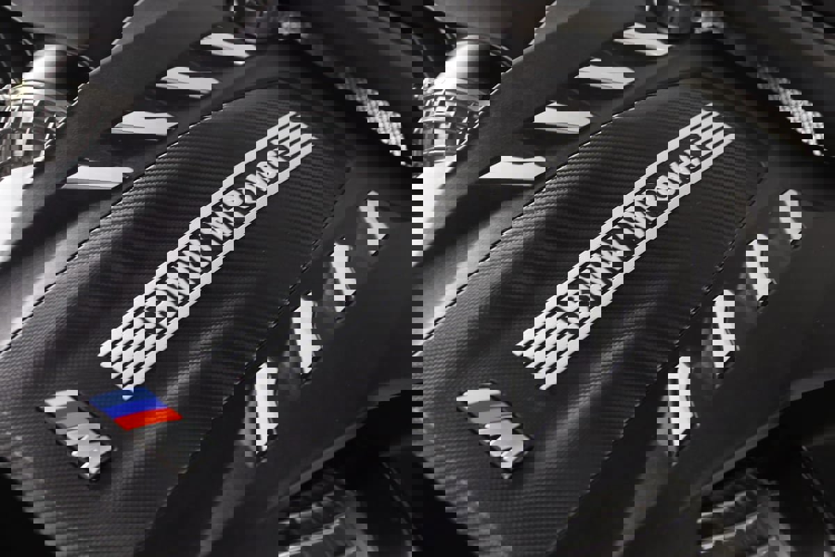 Used 2021 BMW X5 M w/ Executive Package image 30