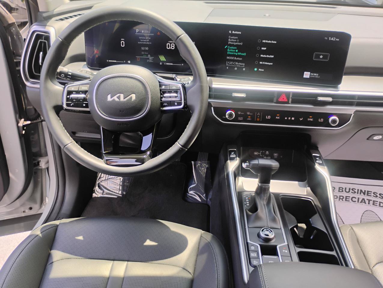 Used 2024 Kia Sorento S w/ Panoramic Sunroof Package FWD image 46