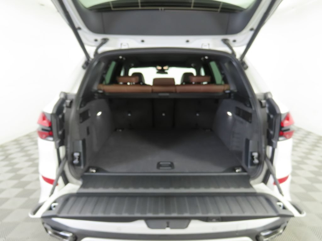 New 2026 BMW 840i Convertible RWD image 27