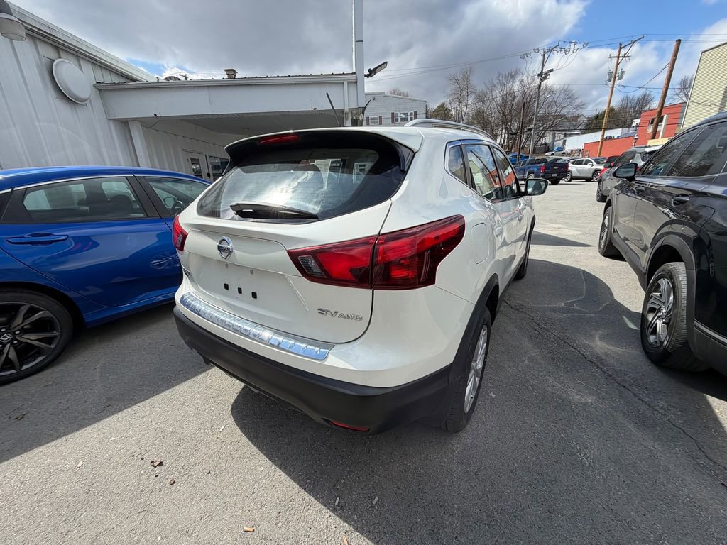 Used 2018 Nissan Rogue Sport SV w/ SV All-Weather Package image 5