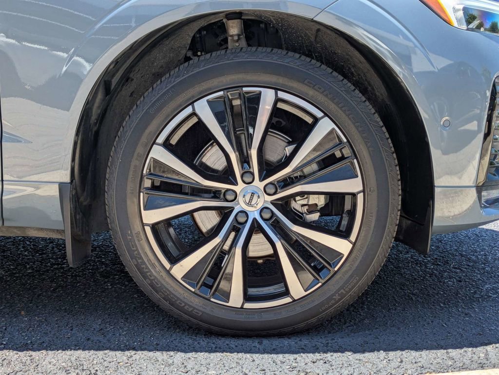 Certified 2023 Volvo XC60 B5 Plus w/ Climate Package FWD image 11