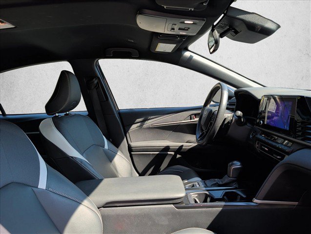 Used 2025 Toyota Camry SE FWD image 27
