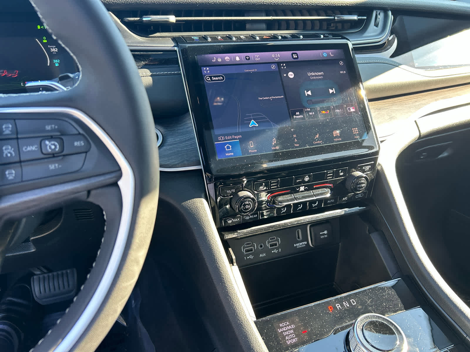 Used 2023 Jeep Grand Cherokee 4WD 4xe image 46