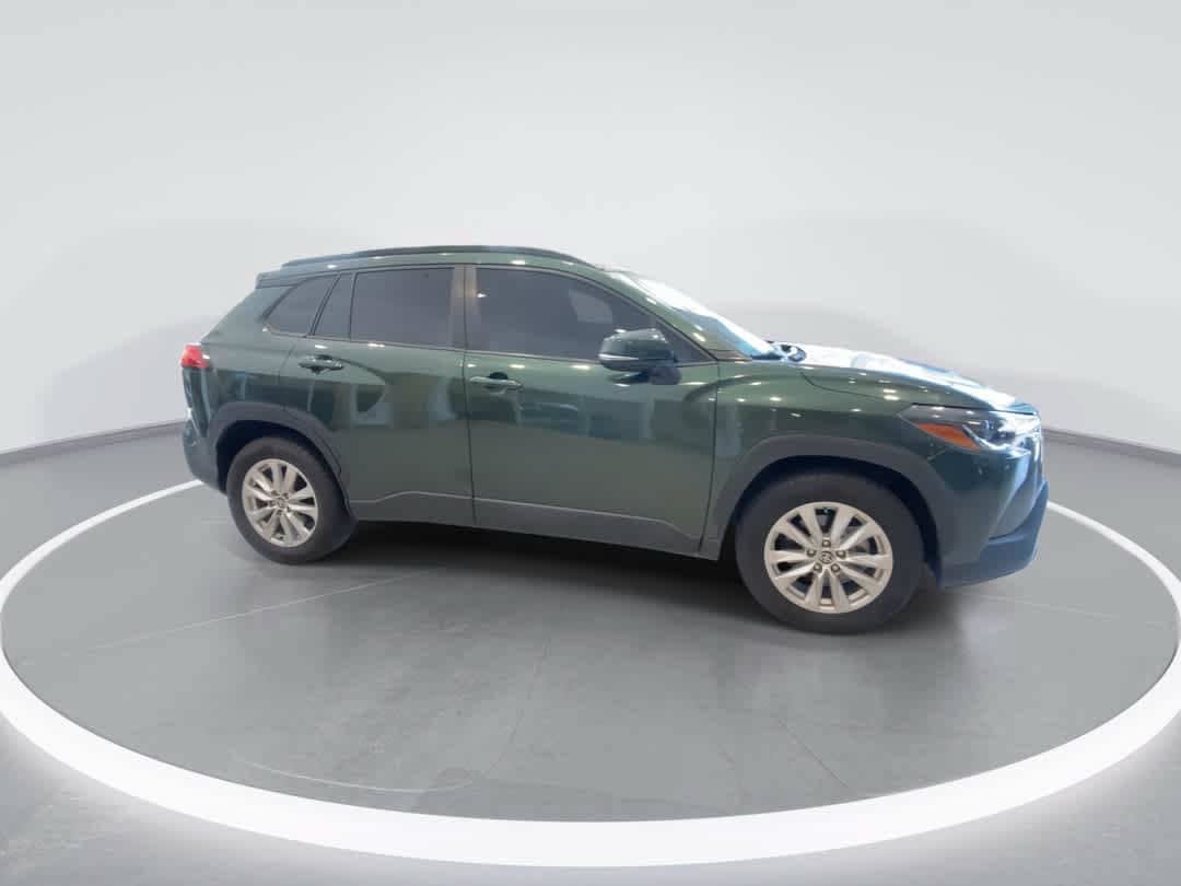 Used 2022 Toyota Corolla Cross LE w/ Moonroof Package AWD/4WD image 9