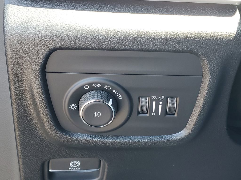 New 2025 Jeep Grand Cherokee Limited image 15