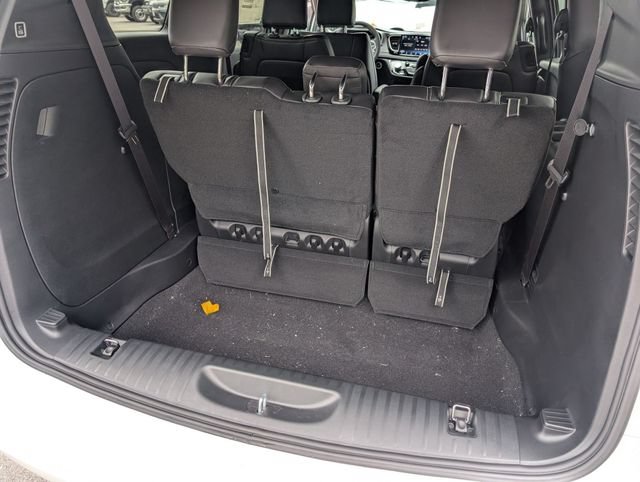 New 2027 Chrysler Pacifica Select FWD image 26