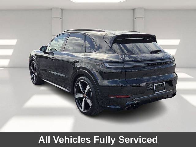 Used 2025 Porsche Cayenne GTS image 3