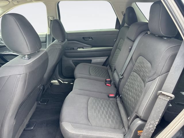 Used 2025 Nissan Pathfinder SV FWD image 21