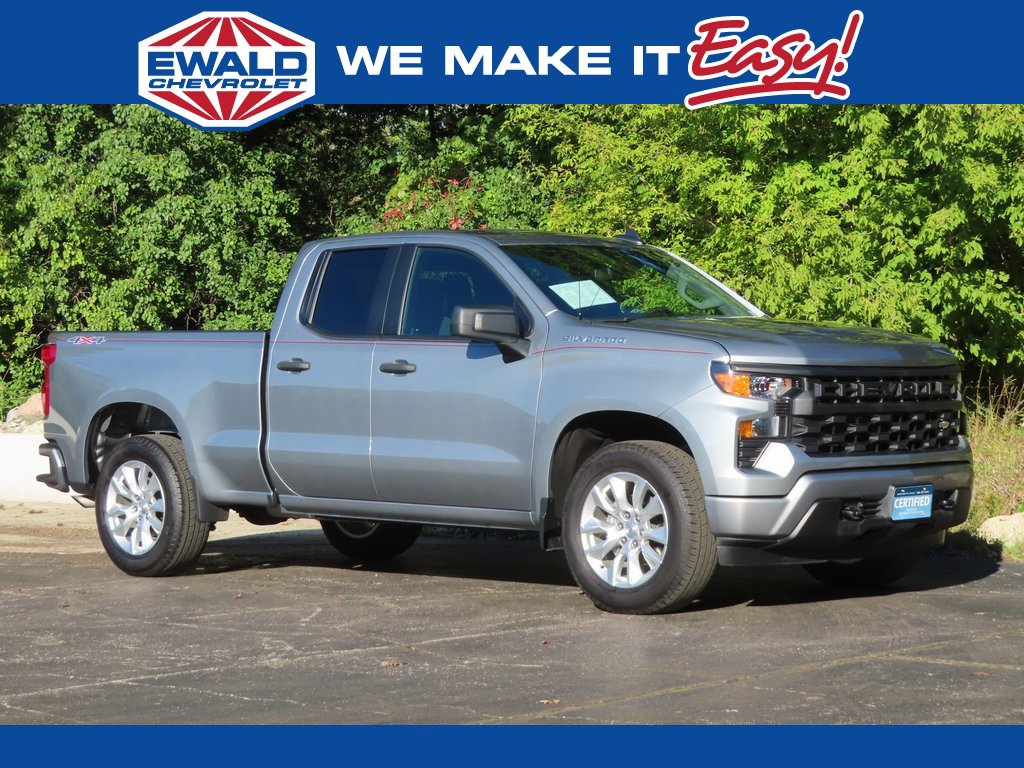 Used 2024 Chevrolet Silverado 1500 Custom image 1