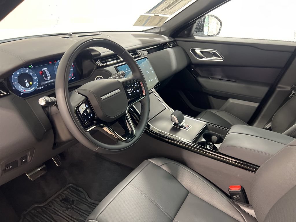 Used 2026 Land Rover Range Rover Velar Dynamic SE AWD/4WD image 10