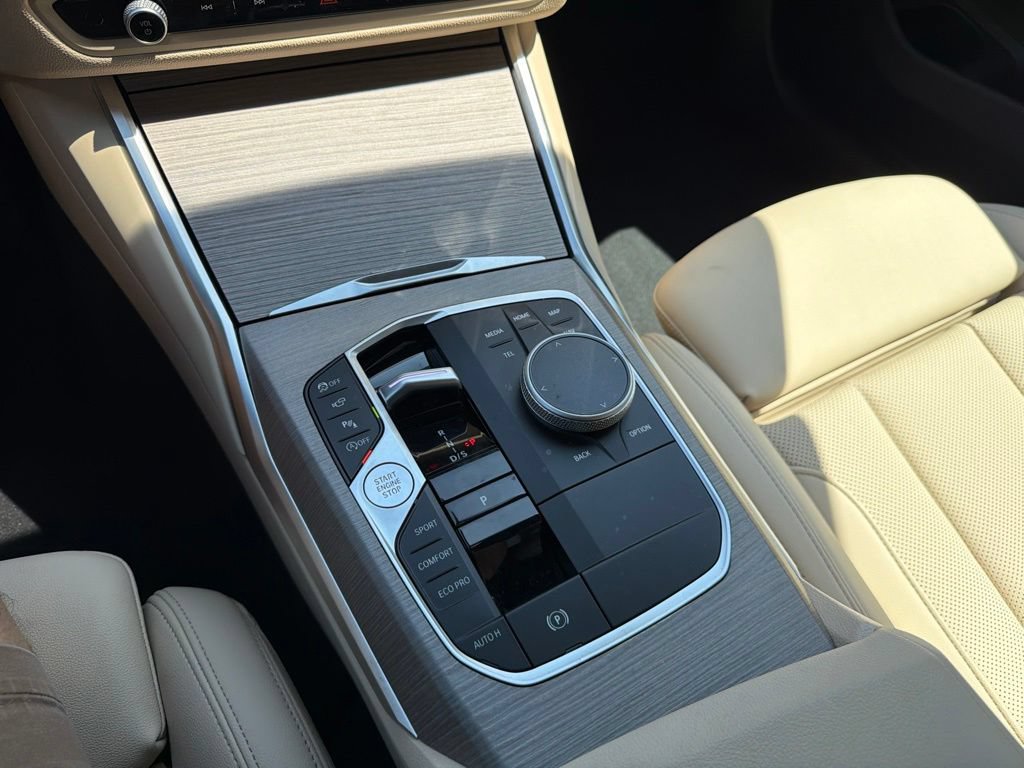Used 2025 BMW 330i Sedan RWD image 23