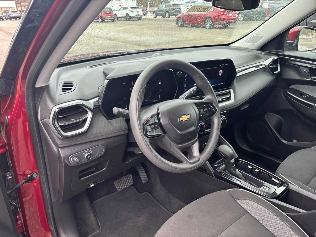 Used 2024 Chevrolet TrailBlazer LT FWD image 10