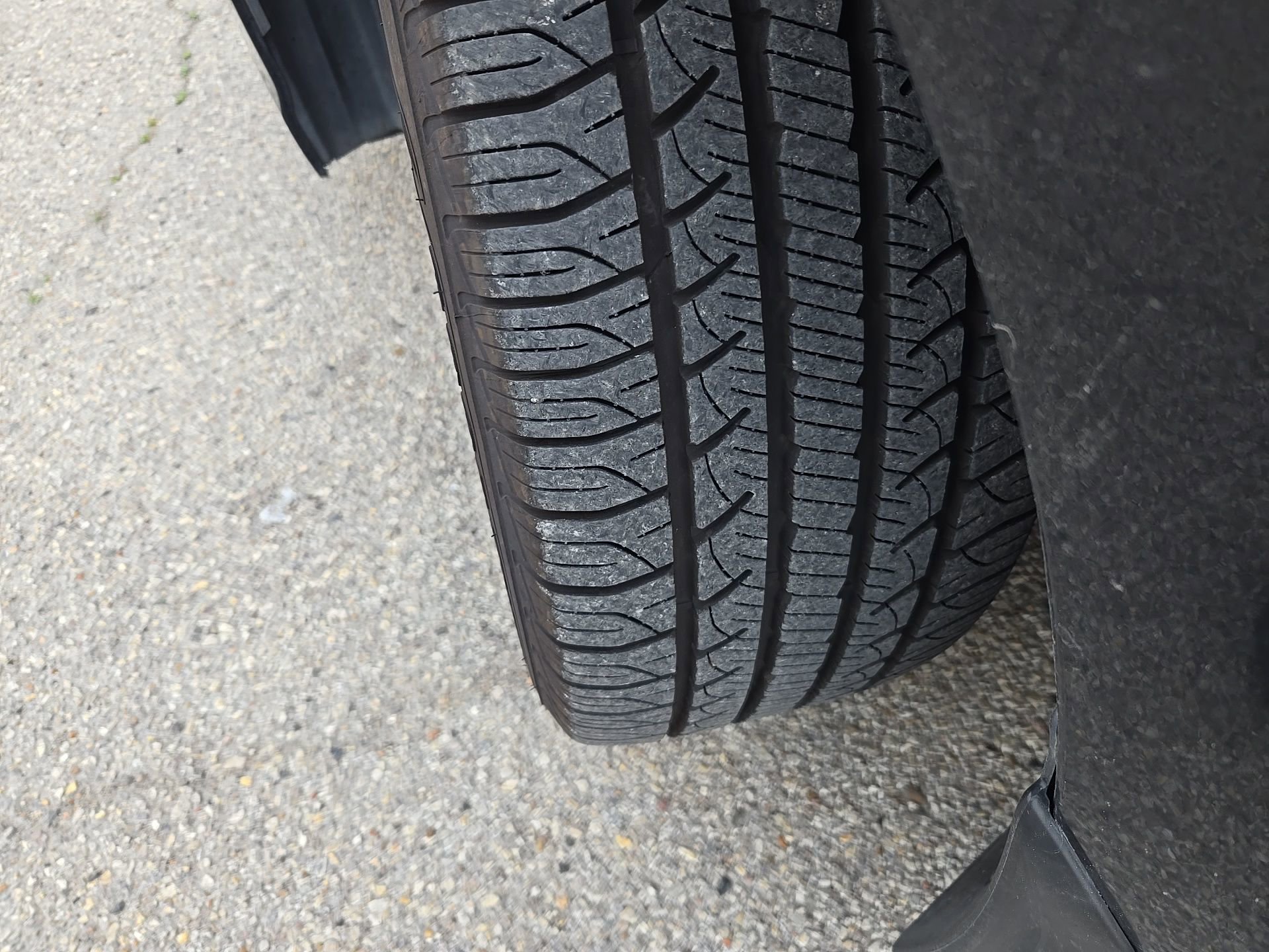 Used 2023 Toyota Camry SE w/ Convenience Package image 13